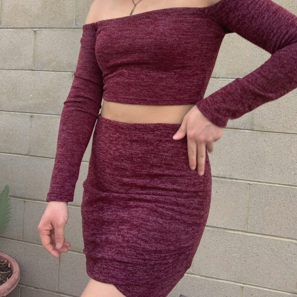 Fashion Nova Brand NEW 2 piece sweater knit top and skirt set. Size Small